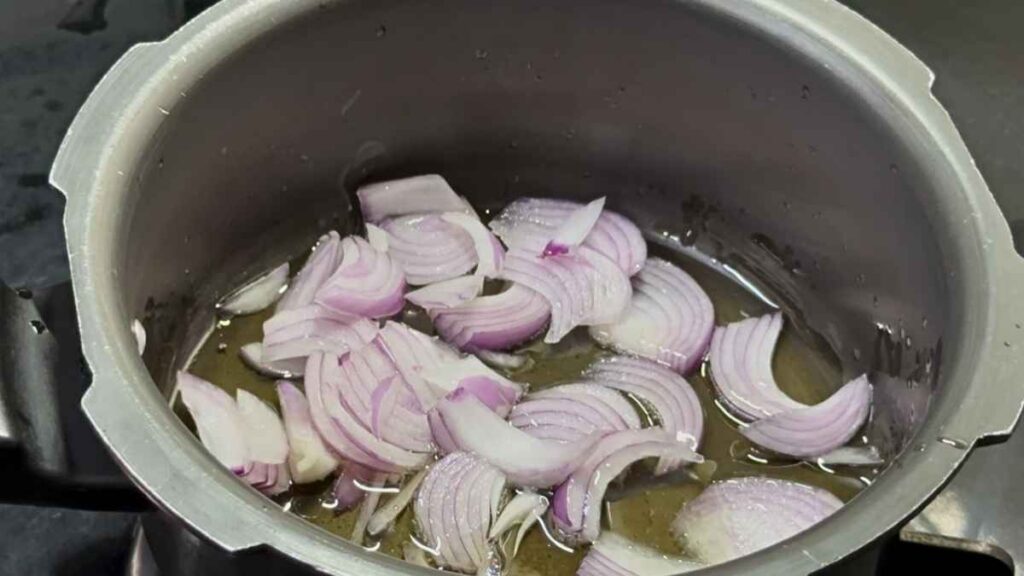 sabut masoor dal recipe 